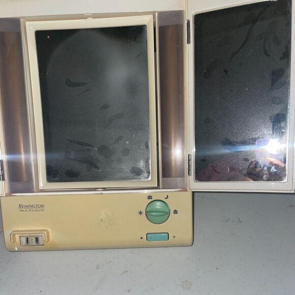 Vintage Remington True-To-Light LM-8 Lighted Makeup Mirror 3-Way Tri-Fold Works - Picture 9 of 9